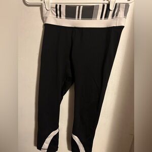 Lululemon run inspire crop II in black/ groovy stripe nimbus/white